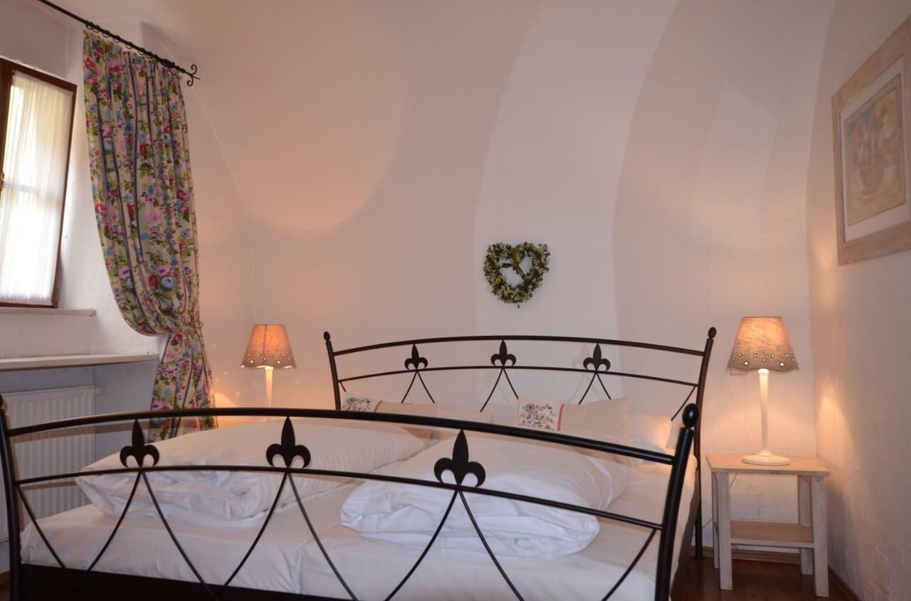 Hotel Schrannenhof Klosterneuburg Buitenkant foto
