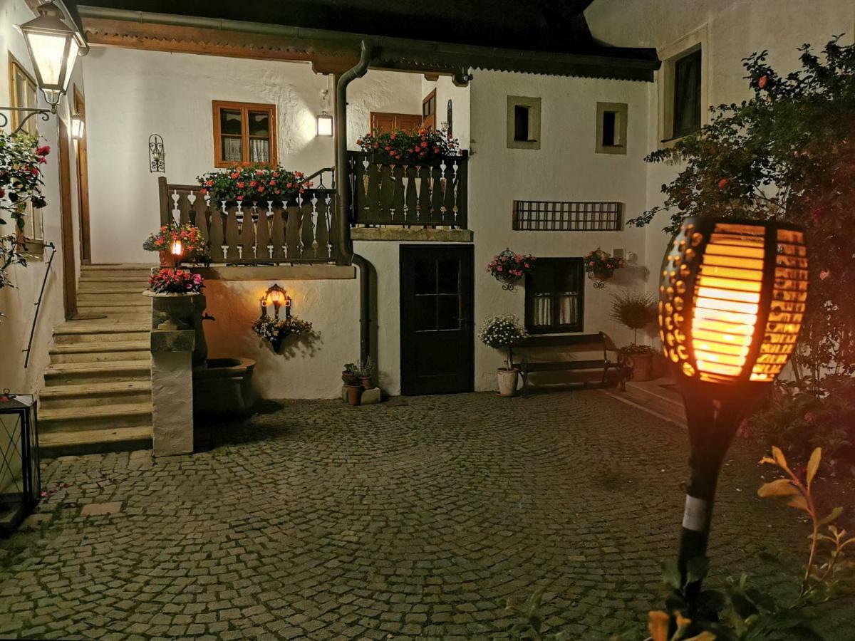 Hotel Schrannenhof Klosterneuburg Buitenkant foto